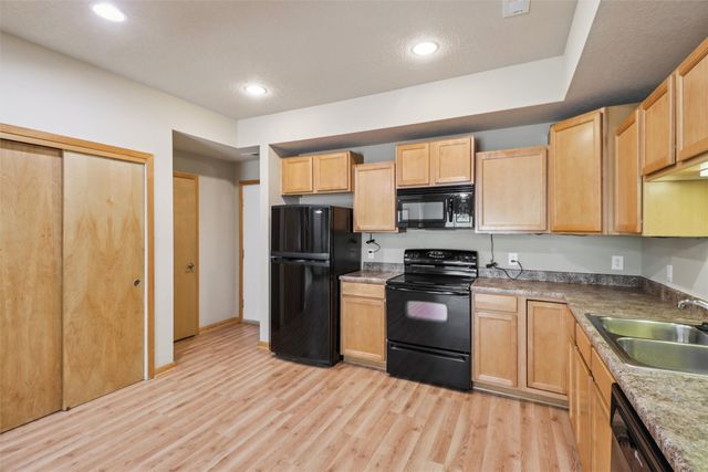 2321 Hart Avenue 2, Des Moines, IA 50320