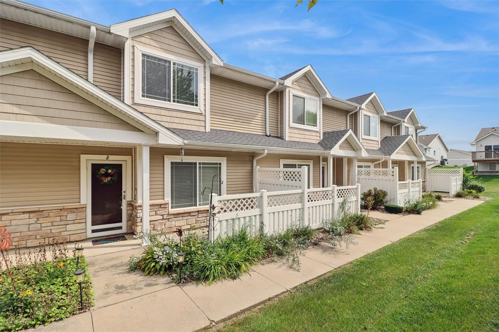 2321 Hart Avenue 2, Des Moines, IA 50320