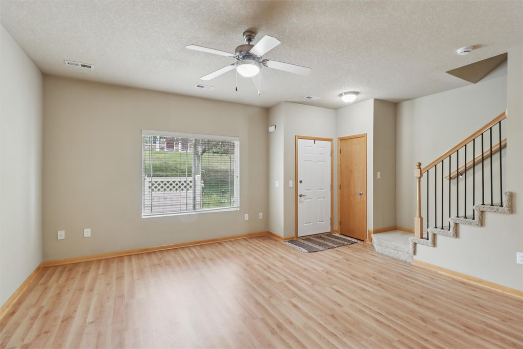 2321 Hart Avenue 2, Des Moines, IA 50320