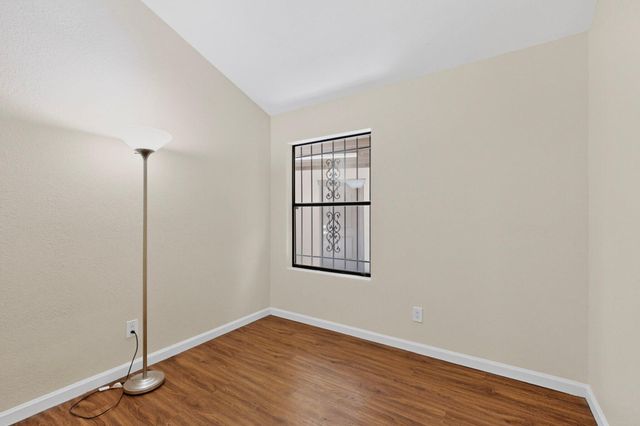 4004 67th Street NW, Albuquerque, NM 87120
