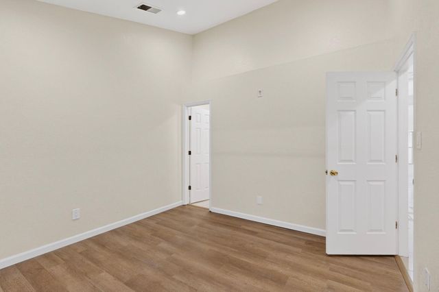4004 67th Street NW, Albuquerque, NM 87120