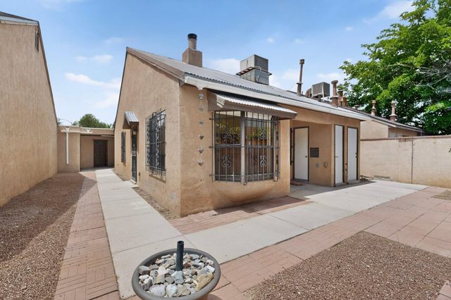 4004 67th Street NW, Albuquerque, NM 87120