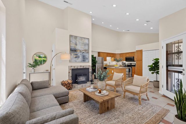 4004 67th Street NW, Albuquerque, NM 87120