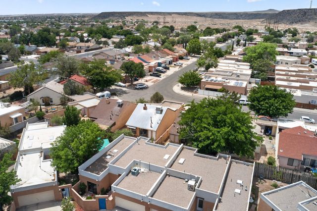 4004 67th Street NW, Albuquerque, NM 87120