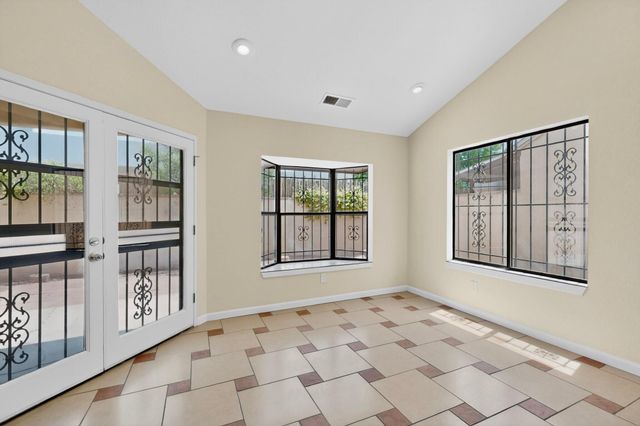 4004 67th Street NW, Albuquerque, NM 87120