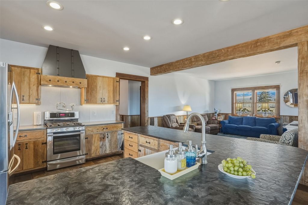 1076 Home Stretch Drive, Stevensville, MT 59870 photo 18