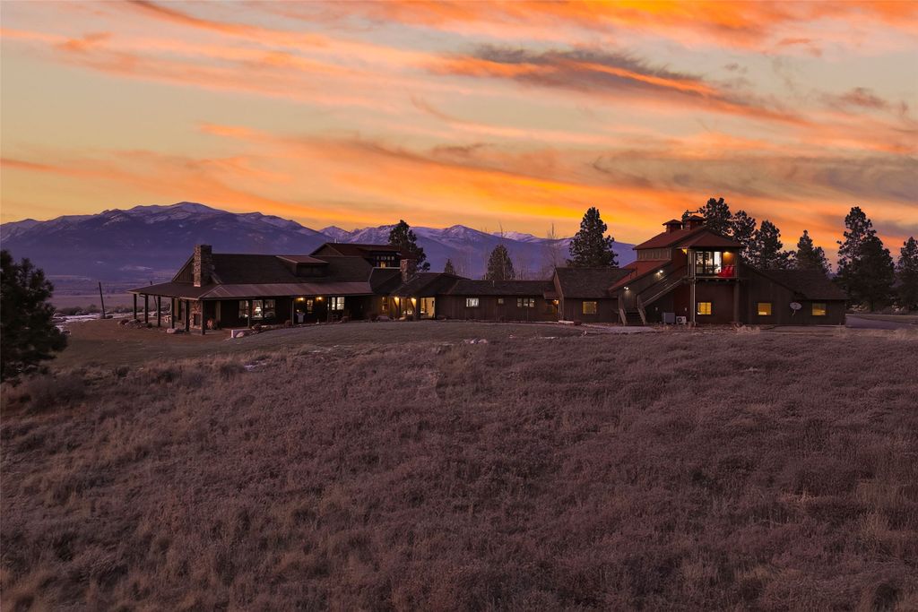 1076 Home Stretch Drive, Stevensville, MT 59870 photo 3