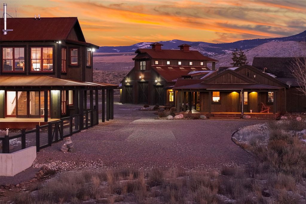 1076 Home Stretch Drive, Stevensville, MT 59870 photo 4