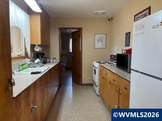 16901 SE Division St 36, Portland, OR 97236