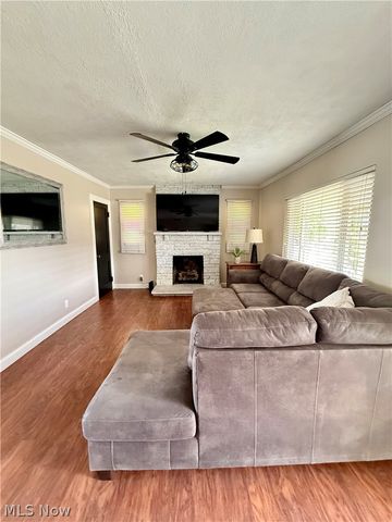 809 33rd Street, Vienna, WV 26105