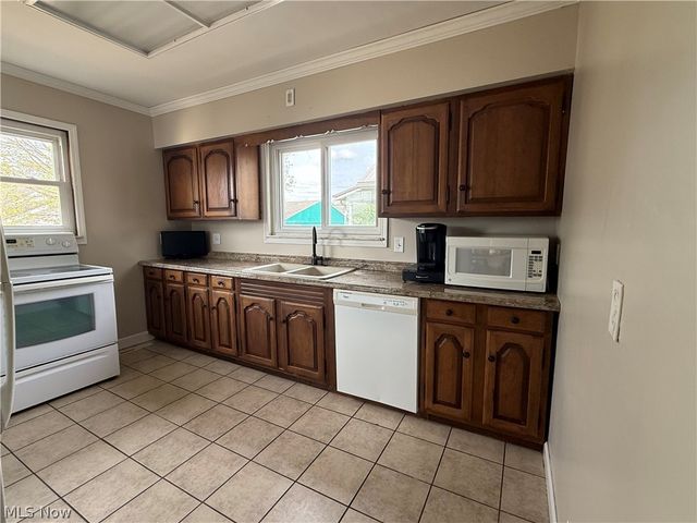 809 33rd Street, Vienna, WV 26105