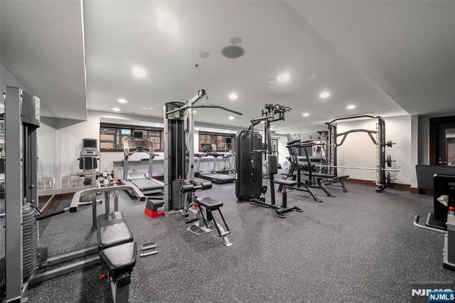 22 E Ave At Port Imperial Avenue 428, West New York, NJ 07093