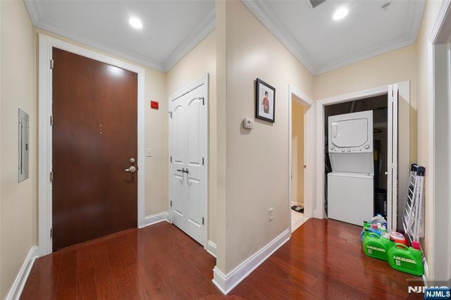 22 E Ave At Port Imperial Avenue 428, West New York, NJ 07093