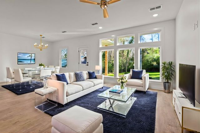 1610 Pineview Ln, Hideaway, TX 75771