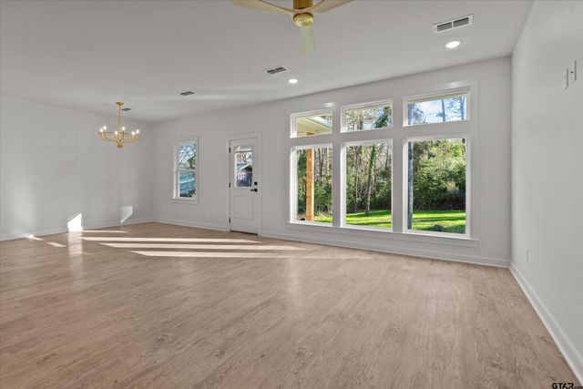 1610 Pineview Ln, Hideaway, TX 75771