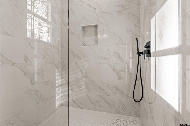 1610 Pineview Ln, Hideaway, TX 75771