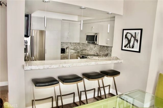 850 E Ocean Boulevard, Long Beach, CA 90802