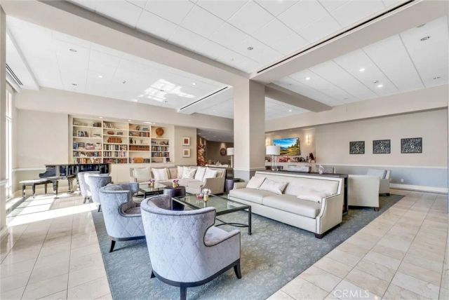 850 E Ocean Boulevard, Long Beach, CA 90802