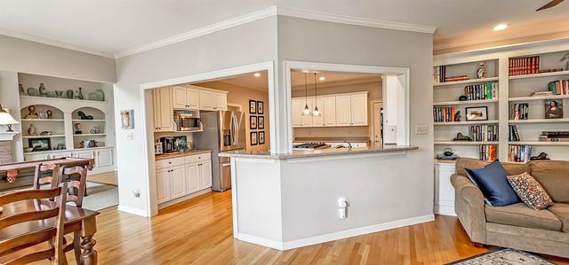 2286 LAKE PAGE DR, Collierville, TN 38017