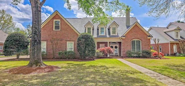 2286 LAKE PAGE DR, Collierville, TN 38017