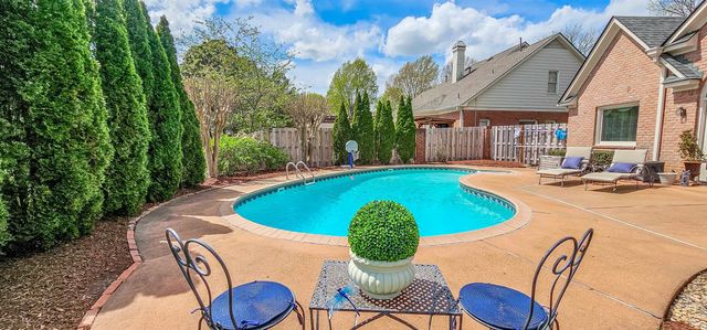 2286 LAKE PAGE DR, Collierville, TN 38017