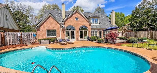 2286 LAKE PAGE DR, Collierville, TN 38017