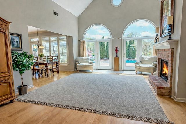 2286 LAKE PAGE DR, Collierville, TN 38017