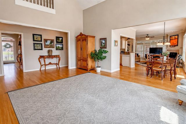 2286 LAKE PAGE DR, Collierville, TN 38017