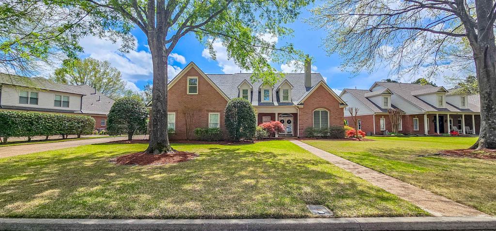 2286 LAKE PAGE DR, Collierville, TN 38017