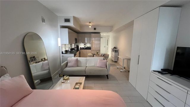 1010 Brickell Ave 1510, Miami, FL 33131