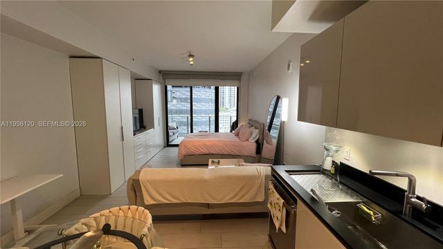 1010 Brickell Ave 1510, Miami, FL 33131