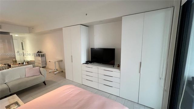 1010 Brickell Ave 1510, Miami, FL 33131