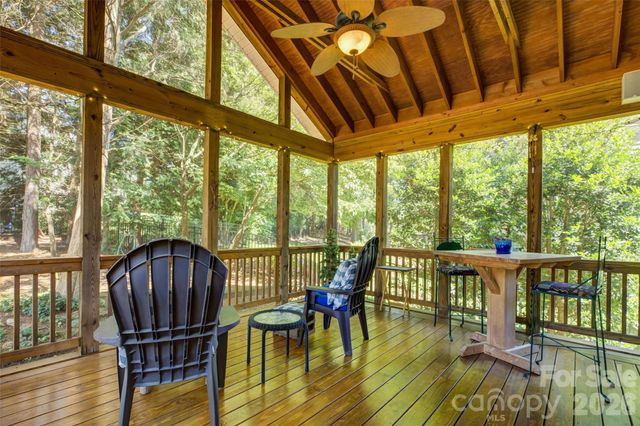 11611 Knightsdale Drive, Charlotte, NC 28277