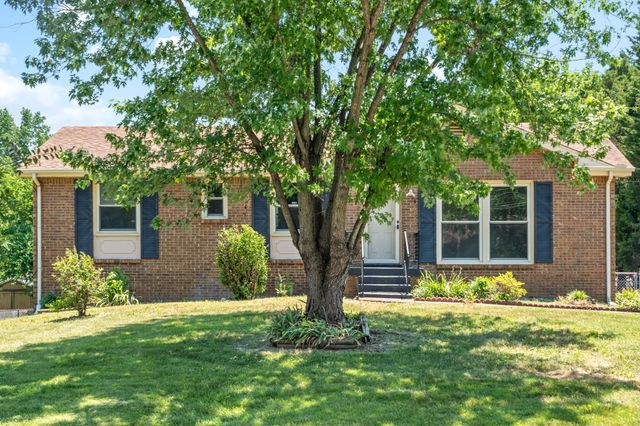 208 Aster Dr, Clarksville, TN 37042