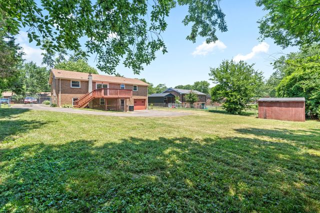 208 Aster Dr, Clarksville, TN 37042