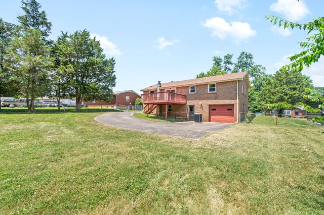 208 Aster Dr, Clarksville, TN 37042