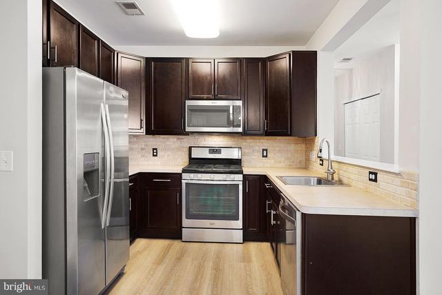 4532 CHAMPIONS RUN, Cherry Hill, NJ 08002