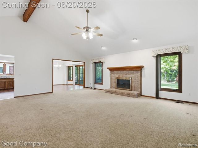48582 Penrose Lane, Macomb, MI 48044