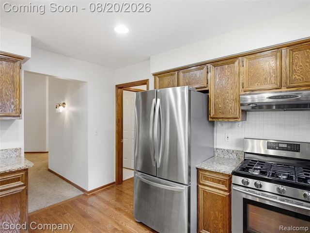 48582 Penrose Lane, Macomb, MI 48044