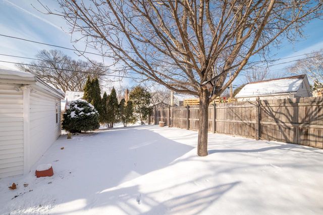 2551 N 81st STREET, Wauwatosa, WI 53213