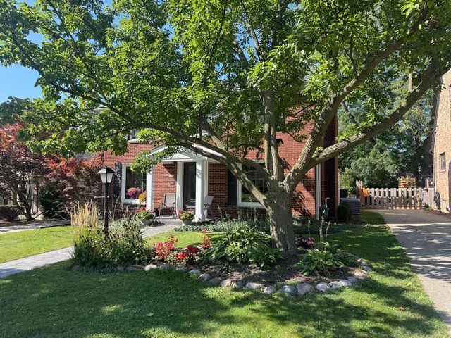 2551 N 81st STREET, Wauwatosa, WI 53213