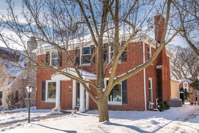 2551 N 81st STREET, Wauwatosa, WI 53213