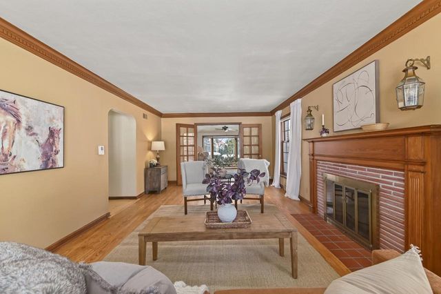 2551 N 81st STREET, Wauwatosa, WI 53213