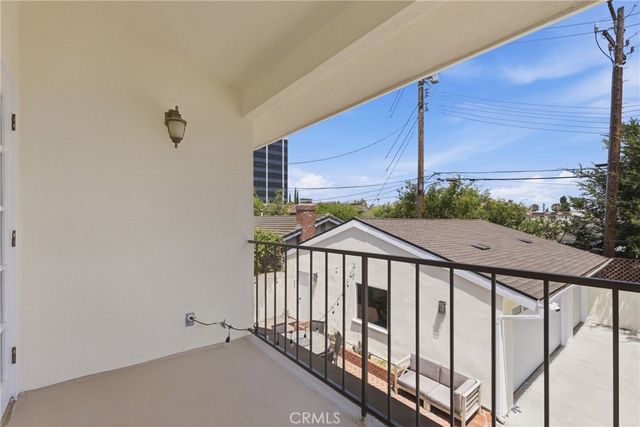 3642 Locust Ave, Long Beach, CA 90807