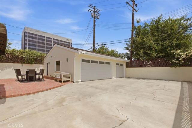 3642 Locust Ave, Long Beach, CA 90807