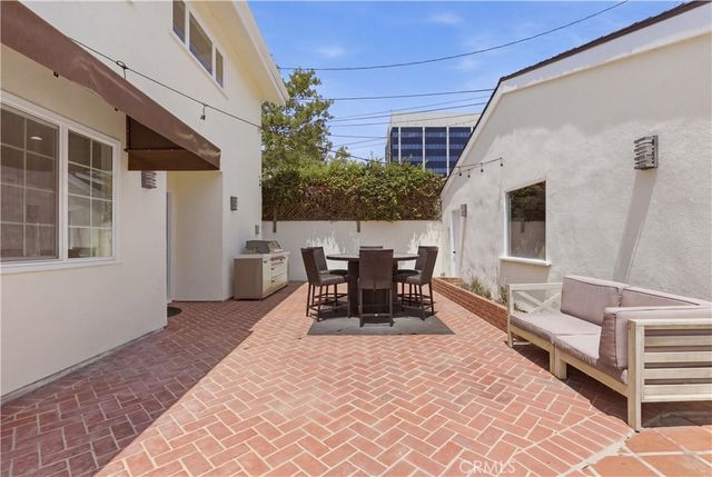 3642 Locust Ave, Long Beach, CA 90807