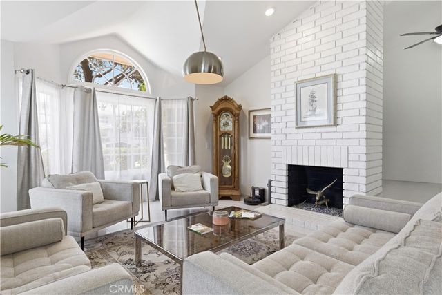 3642 Locust Ave, Long Beach, CA 90807