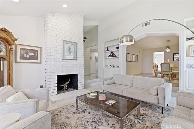 3642 Locust Ave, Long Beach, CA 90807