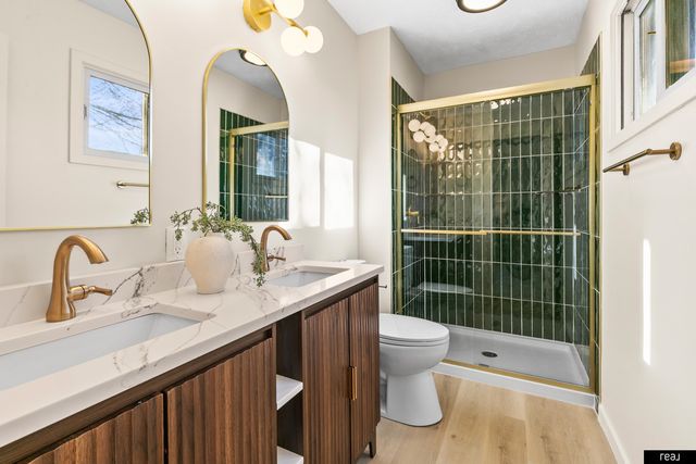 15229 Lincoln Circle, Omaha, NE 68154