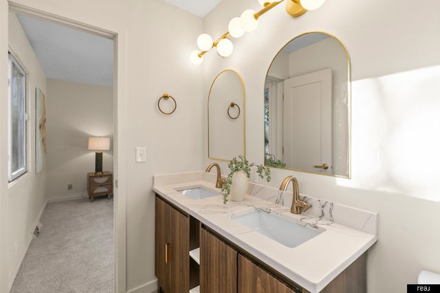 15229 Lincoln Circle, Omaha, NE 68154